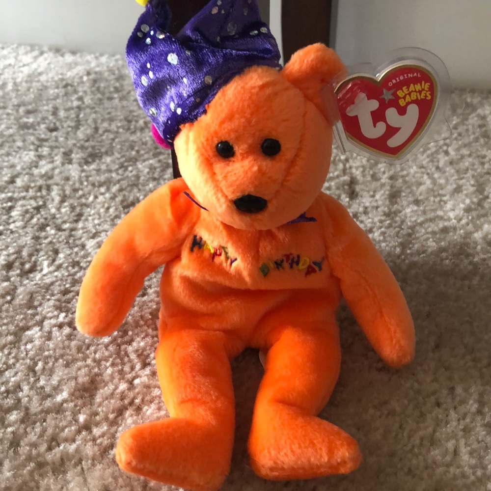 Ty Beanie Baby 2005 Happy Birthday Bear